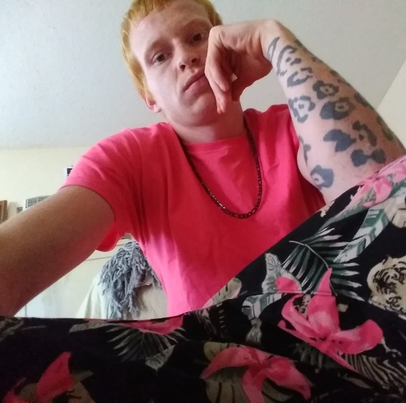 Meet your Posher, Dennis - Picture 1 of 1